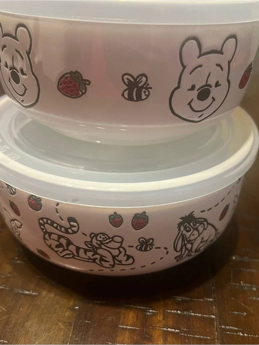 Disney Winnie the Pooh Strawberry Nesting Bowls with Pressure Release Lids Set